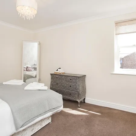 Saint Lawrence Apartments- Close To City Centre With Free Parking
